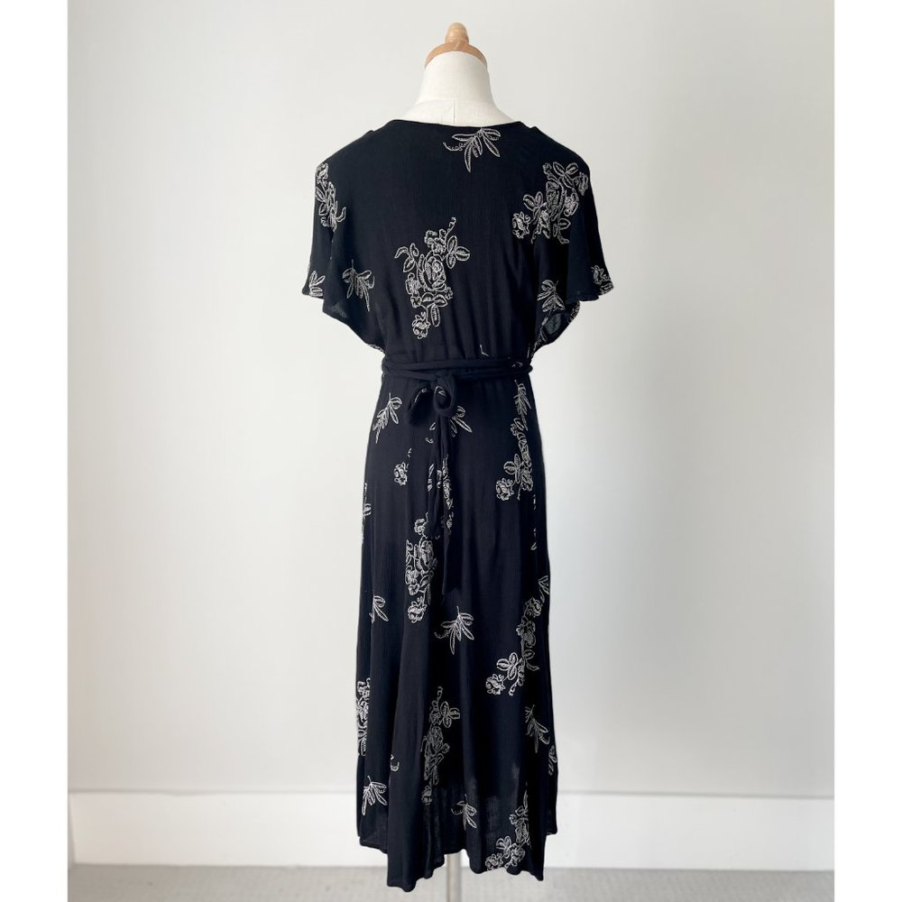 Mod Ref Flutter Sleeve Black Embroidered Floral P… - image 6